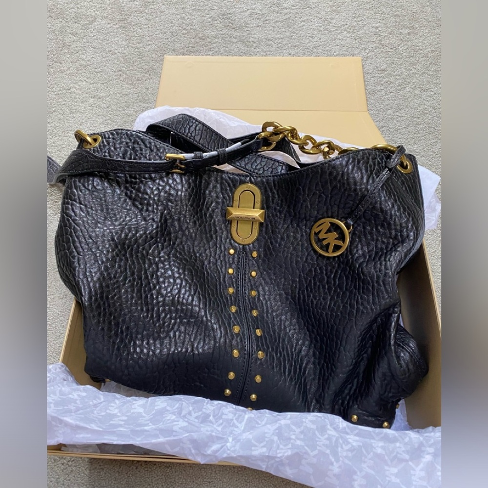 Brand New with tags large Michael Kors Uptown Astor tote purse crossbody